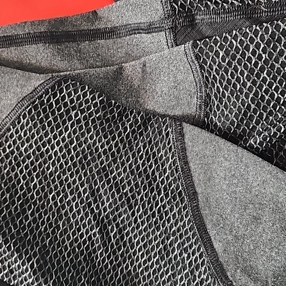 * NWT LULULEMON Inspire Tight Heathered Black/Black SIZE 4 - Picture 3 of 4